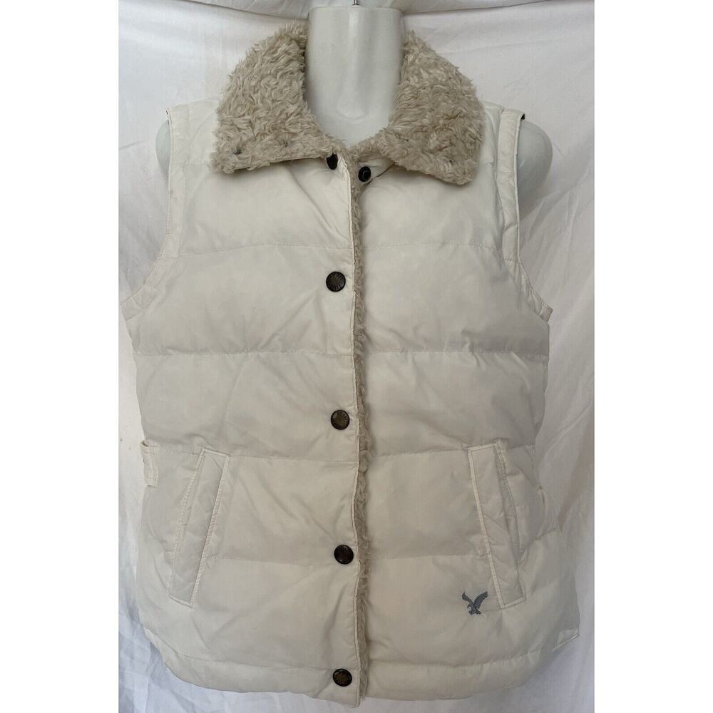American Eagle Outfitters Cream Puffer Vest